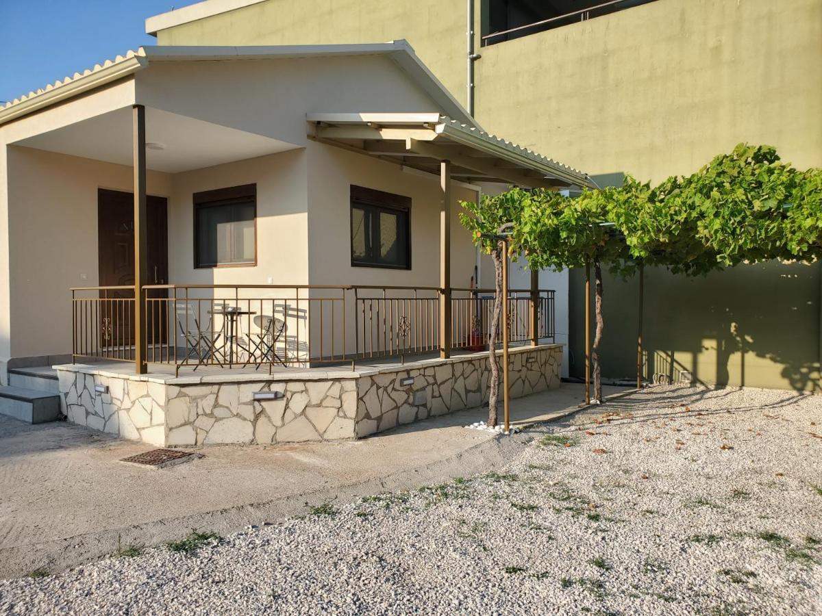 Backyard Apartment Kalligoni Dış mekan fotoğraf